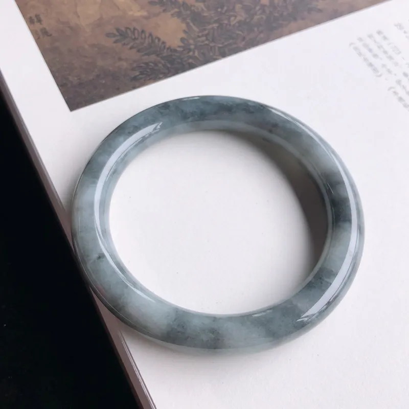 翡翠a货手镯糯化种乌鸡圆
