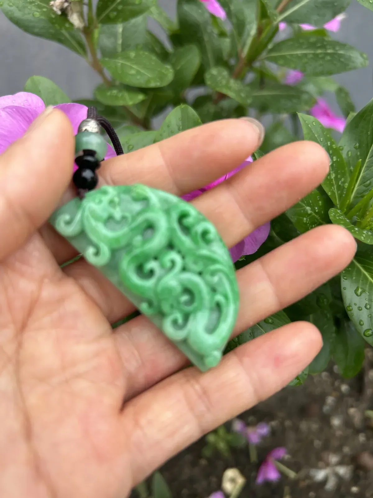 糯化种浅绿色仿古龙凤牌吊坠