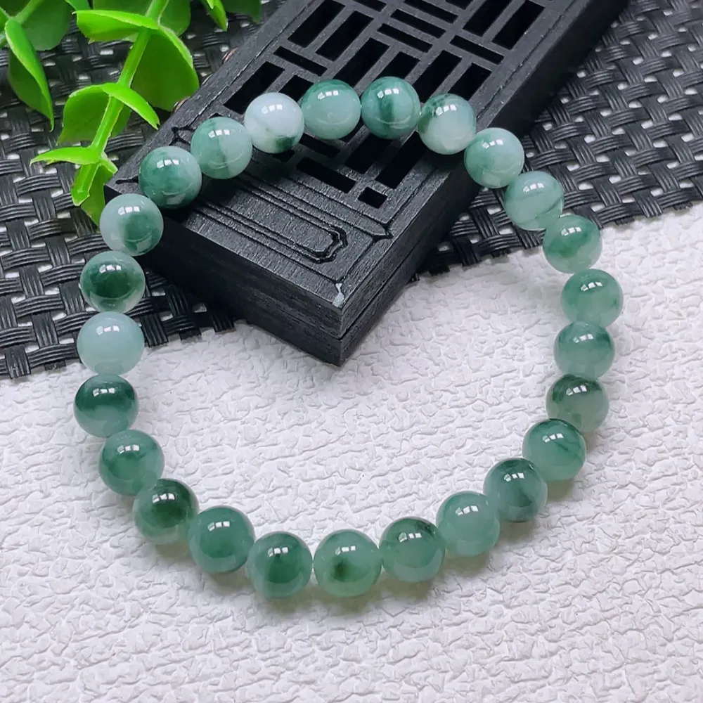 天然翡翠A货精美时尚水润飘花圆珠手链，珠子大小均匀，圆润，飘花灵动，完美度高，尺寸直径7.5mm*25颗