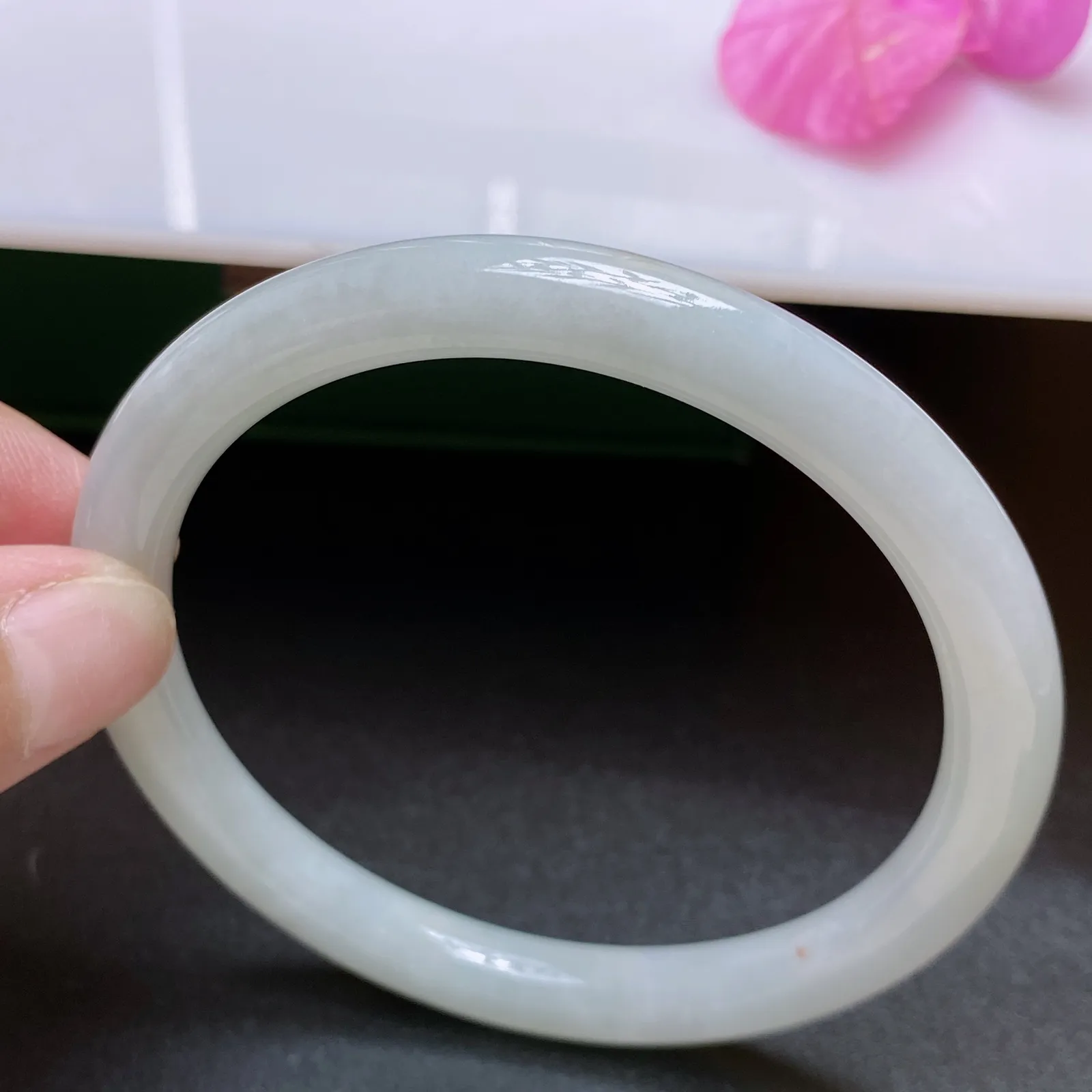 【新品秒杀｜低价放漏】冰糯种手镯 翡翠圆条手镯 圈口55mm 颜色清爽 水润细腻 佩戴效果清秀淡雅 26.01