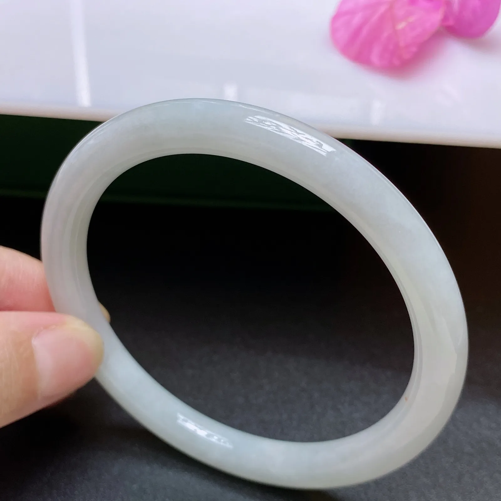 【新品秒杀｜低价放漏】冰糯种手镯 翡翠圆条手镯 圈口55mm 颜色清爽 水润细腻 佩戴效果清秀淡雅 26.01
