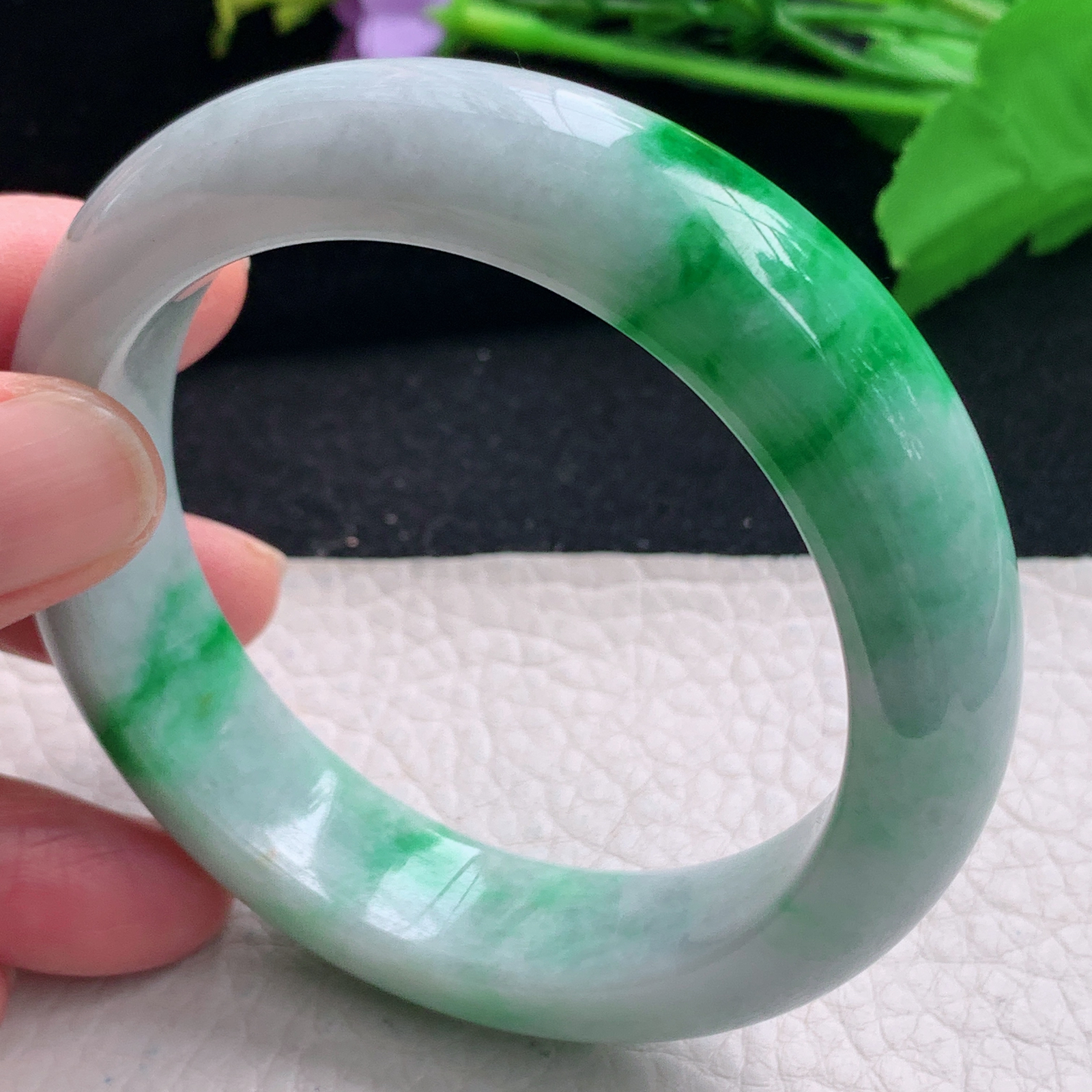 js自然光57.5*15*9.6轮胎镯 缅甸翡翠a货飘阳绿厚装宽边玉手镯 玉手环