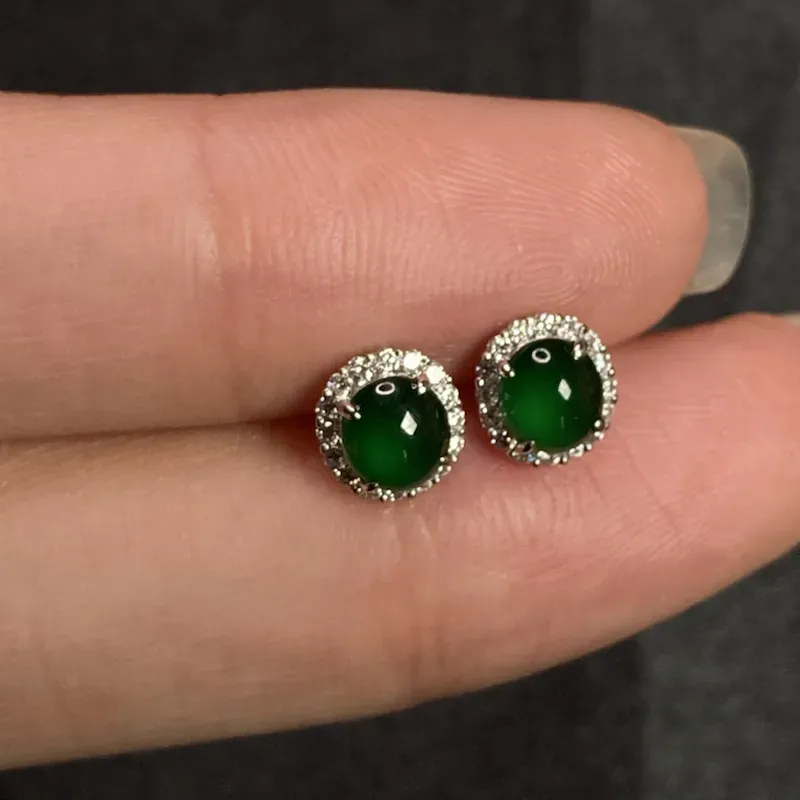 18k金镶缅甸天然翡翠A货 帝王绿耳钉 深邃迷人 优雅知性 无纹无裂 饱满度高 裸石5*4.5*2.2