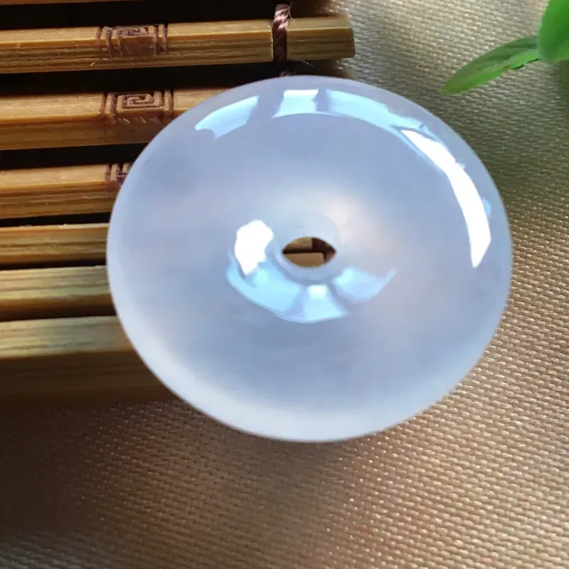 【好漂亮的老种木那冰平安扣项坠,平安吉祥,尺寸19.6*5.1mm,简约美👍耐看,非常大气,送礼或自留佳选,值得拥有.】图4
