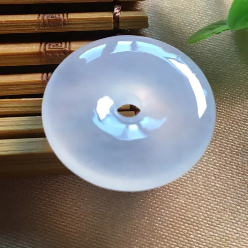 【好漂亮的老种木那冰平安扣项坠,平安吉祥,尺寸19.6*5.1mm,简约美👍耐看,非常大气,送礼或自留佳选,值得拥有.】图3