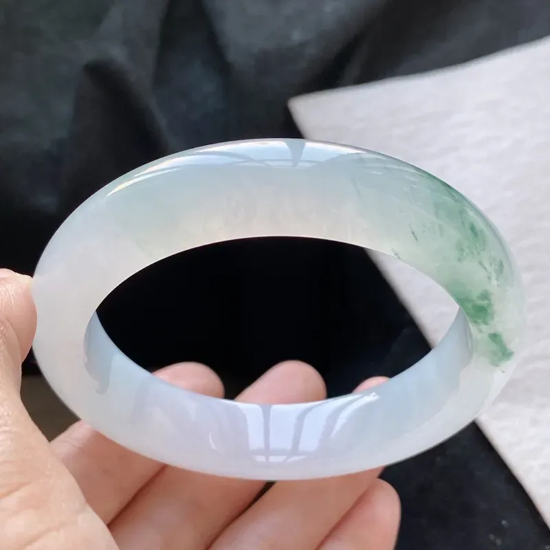 正圈：56.9mm 天然a货种水好飘花正圈翡翠手镯，圈口：56.9/13.7/9.1mm