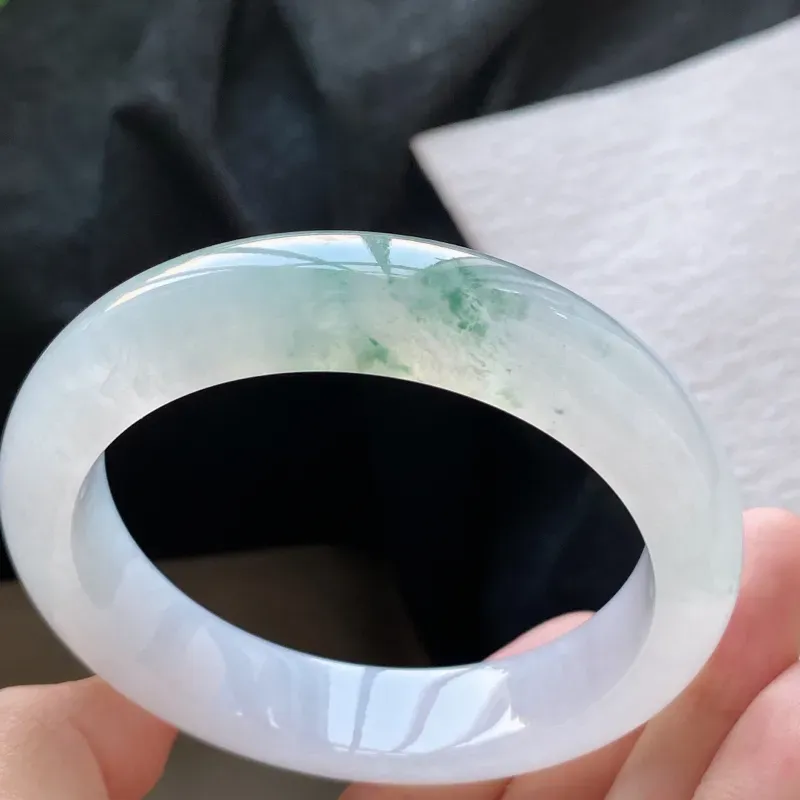 正圈：56.9mm 天然a货种水好飘花正圈翡翠手镯，圈口：56.9/13.7/9.1mm