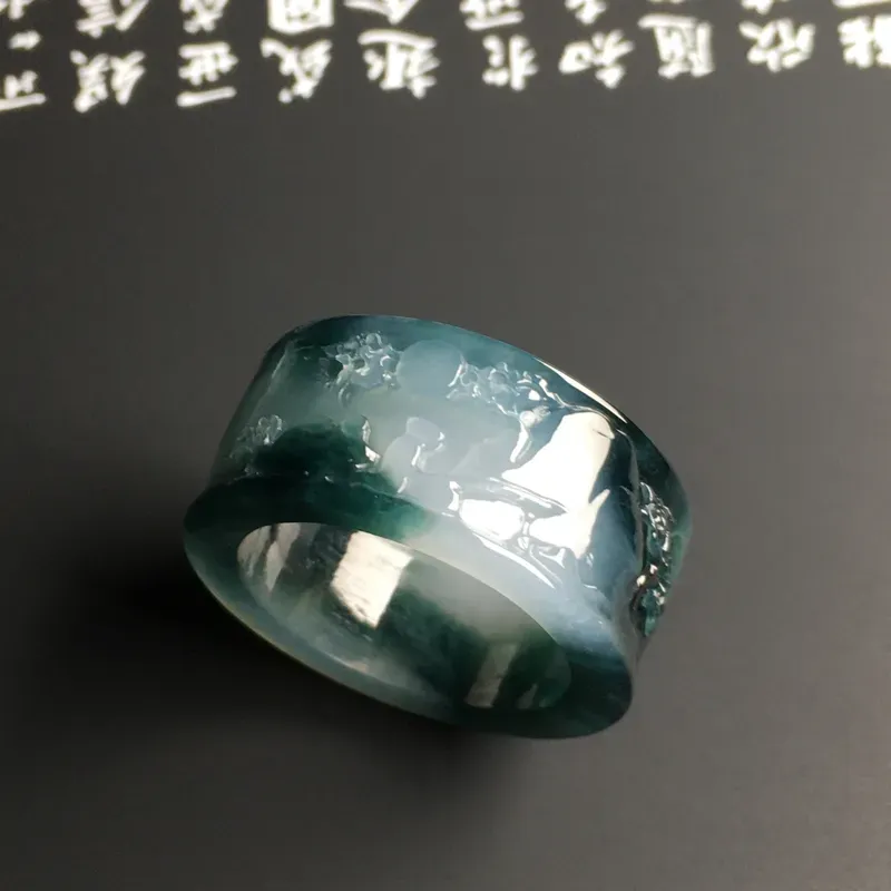 糯化种飘花【高山流水】扳指 质地细腻 雕工精湛 外径29宽12.5厚4毫米 内直径21.3毫米