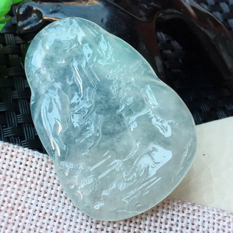 【自然光拍摄🎉🎉 精雕山高水长玉坠 ,山水意境,玉质细腻冰润,胶感十足,色泽清新亮丽,上身气质高雅!尺寸:51.5*36*6mm】图11