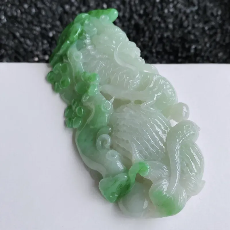【🙏缅甸天然翡翠A货 巧雕精美生意兴隆吊坠,克重:62.28,尺寸:70*46*14,龙象征权力和尊贵,寓意生意兴隆,精工雕刻,线条流畅简洁,佩戴效果落落大方!】图7