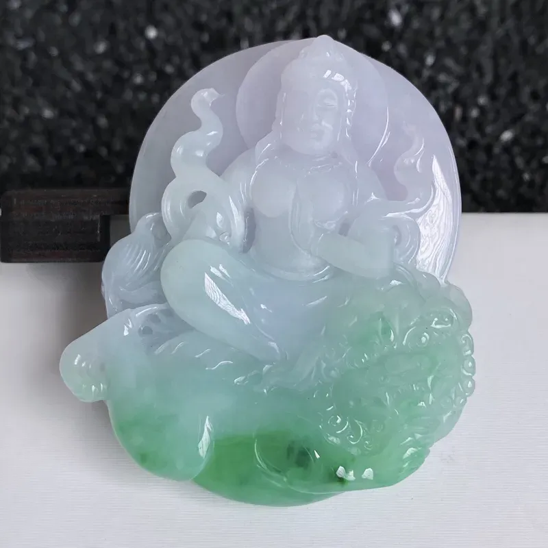 【🙏缅甸天然翡翠A货 双彩御龙观音吊坠,尺寸:55*45*11,克重:54.15,寓意健康,内外兼修,方能出众,平安祥和,质地细腻,种头好,双彩色泽艳丽,佩戴效果更好!】图2
