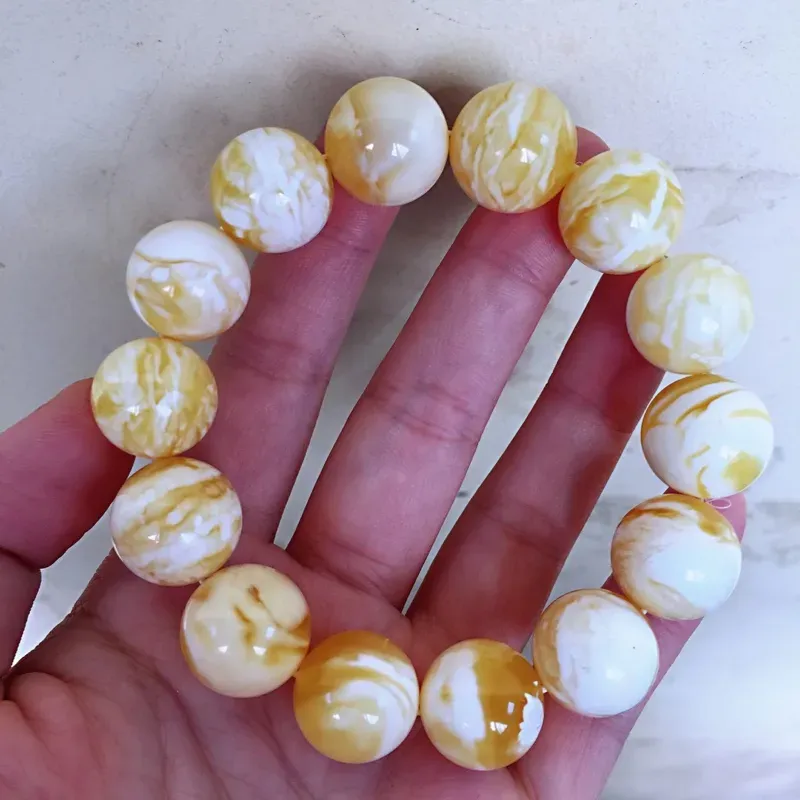 【原矿罕见收藏级金瓷白蜡妖孽虎皮纹蜜蜡手串
全品无瑕,纯手工打磨,整体无杂裂,花纹妖孽,颜色浓郁,蜡质浓厚,纹路妖娆,如此品相,有缘者请!尺寸15mm克重28.86克】图5