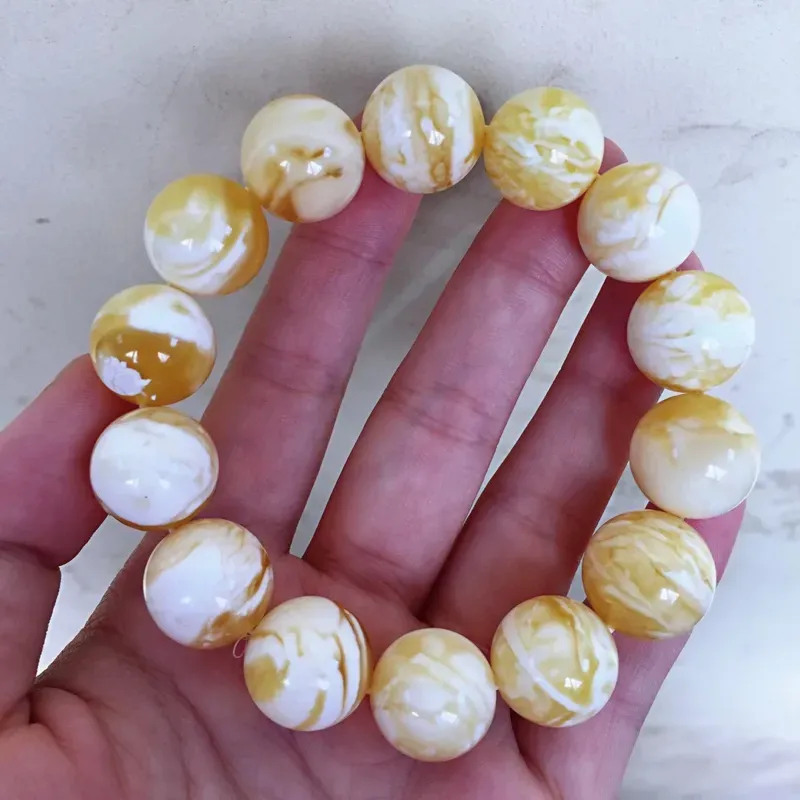 【原矿罕见收藏级金瓷白蜡妖孽虎皮纹蜜蜡手串
全品无瑕,纯手工打磨,整体无杂裂,花纹妖孽,颜色浓郁,蜡质浓厚,纹路妖娆,如此品相,有缘者请!尺寸15mm克重28.86克】图1
