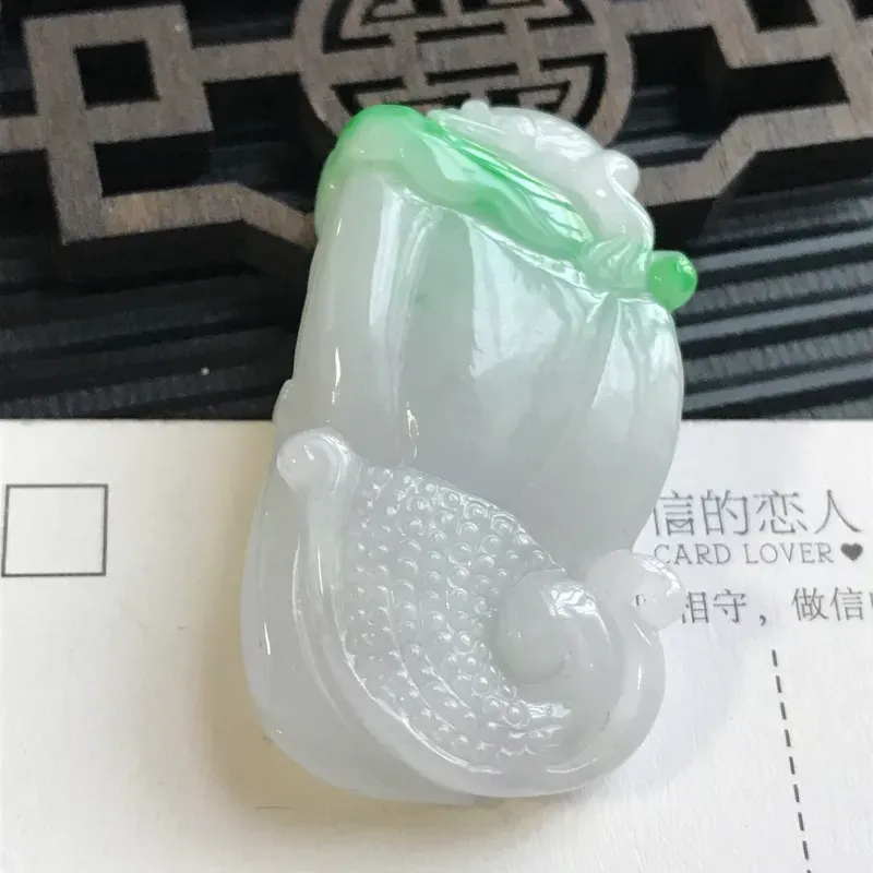 【编号:605,翡翠A货,飘绿母子连心吊坠,尺寸:41.5*24.2*9.4mm】图8