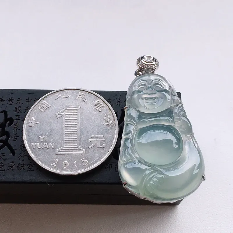 【精品翡翠18k镶嵌伴钻佛公吊坠,玉质莹润,佩戴效果更美,尺寸:整体尺寸:41.2*21*9MM,裸石尺寸:34.2*21*4.7MM,整体货品质量:7.7g】图7