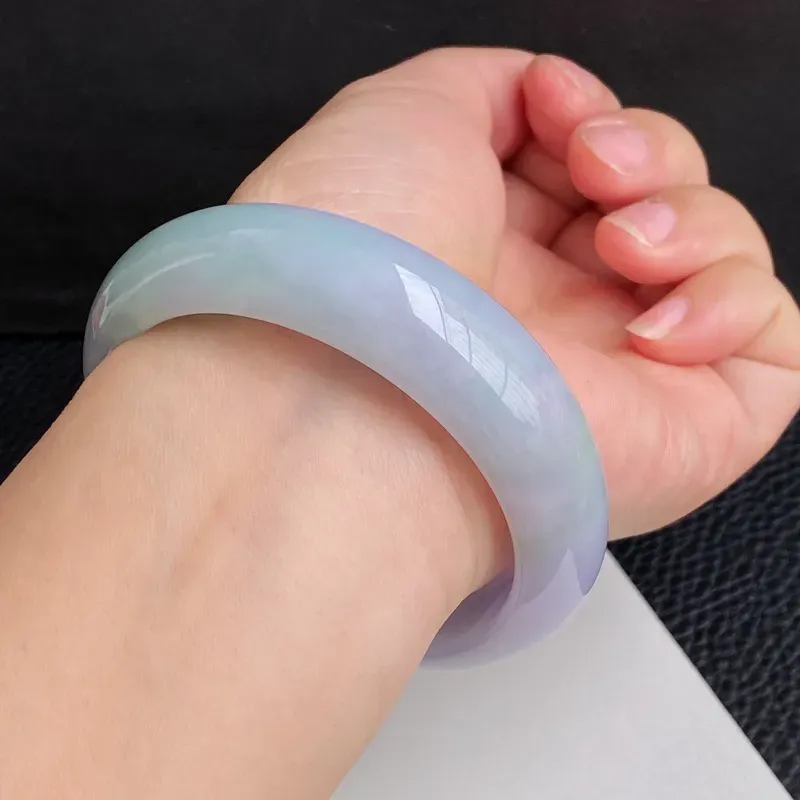 【圈口:57mm 天然翡翠A货细腻春带彩宽边手镯、编号1.21-ch】图9