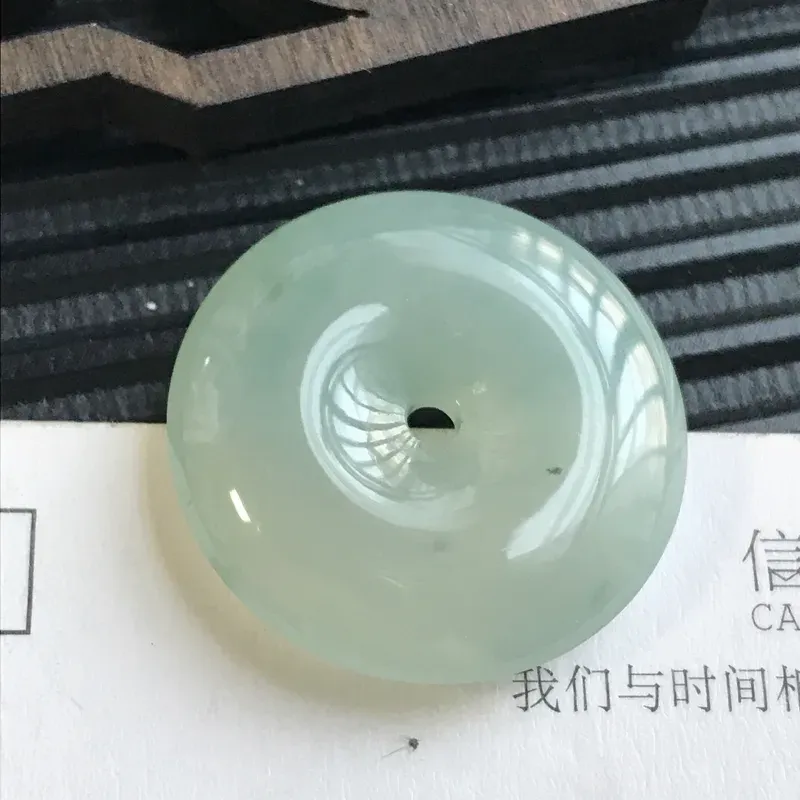 【编号:605,翡翠A货,飘花平安扣吊坠,尺寸:23.6*5.7mm】图8