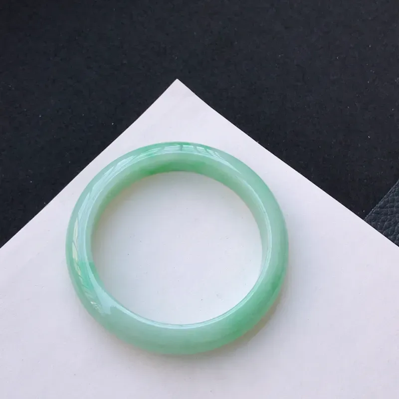 【尺寸:59.6/12.5/8.5mm,天然A货翡翠带绿宽边手镯,编号1.25-ying】图8