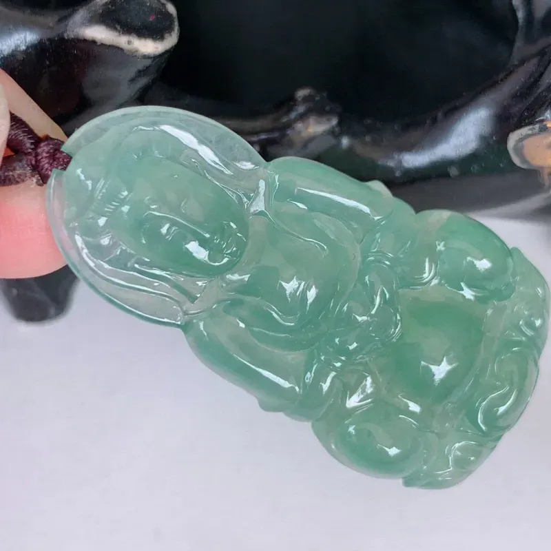 【冰观音菩萨翡翠挂件,冰透水润,胶感十足,庇佑 ,守护 ,种水足,工艺精致,#60尺寸45.5*23.5*5.5】图5
