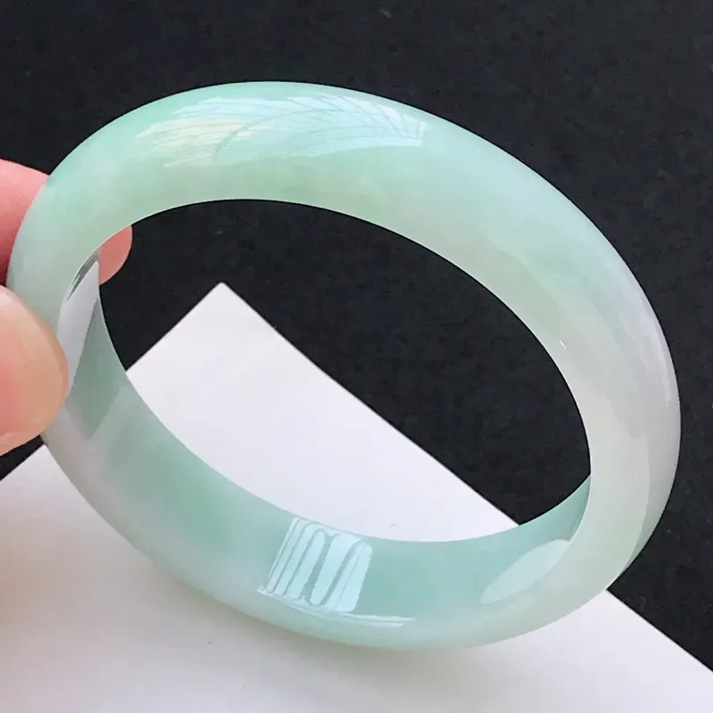 【尺寸:59.5/14/8mm,天然A货翡翠带绿宽边手镯,编号1.25-ying】图1
