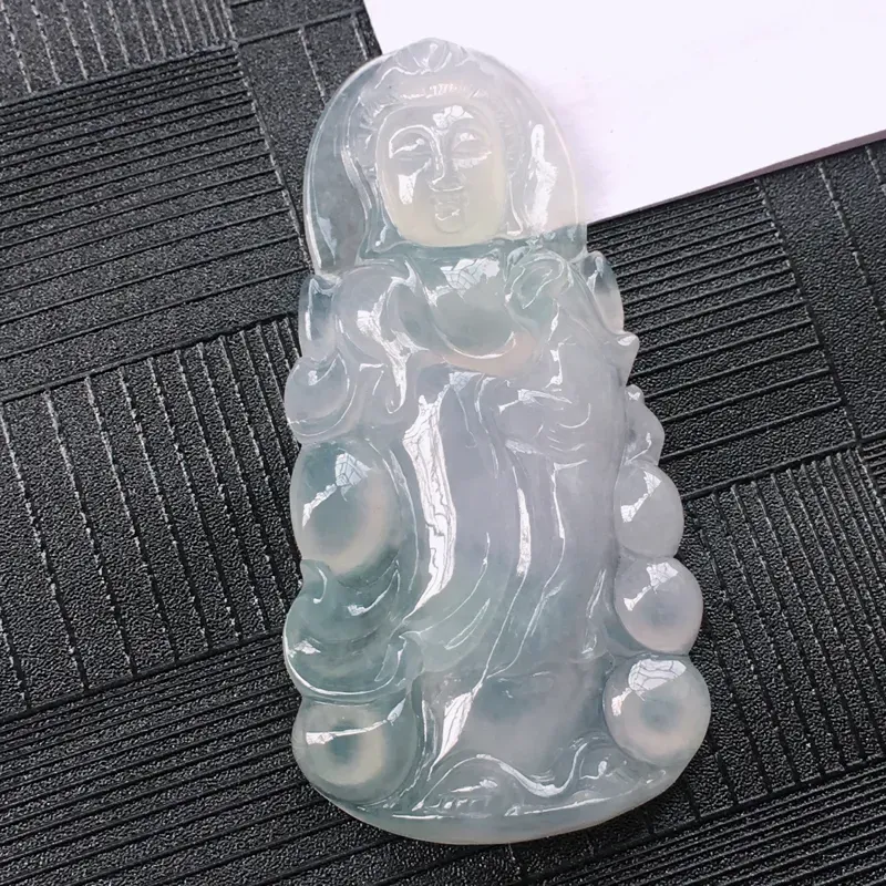 【翡翠冰糯种浅春色观音吊坠,水头好,玉质细腻温润。】图4