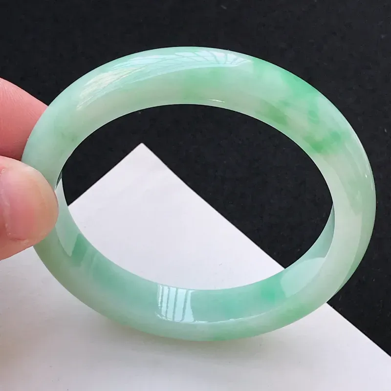 【尺寸:59.6/12.5/8.5mm,天然A货翡翠带绿宽边手镯,编号1.25-ying】图7