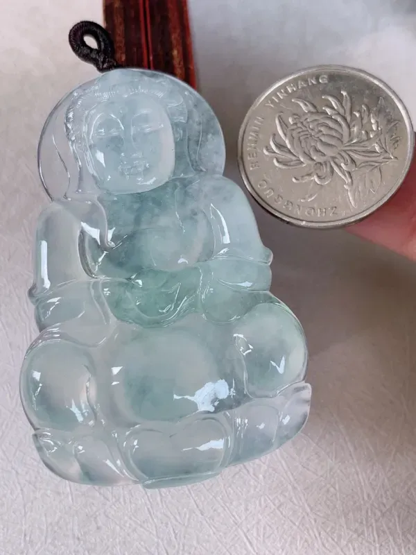 【大件厚装冰观音翡翠挂件,【自然光拍摄】形体饱满圆润,冰胶感十足,荧光强烈,高性价比,值得入手。#60尺寸59*37.5*6.2】图4