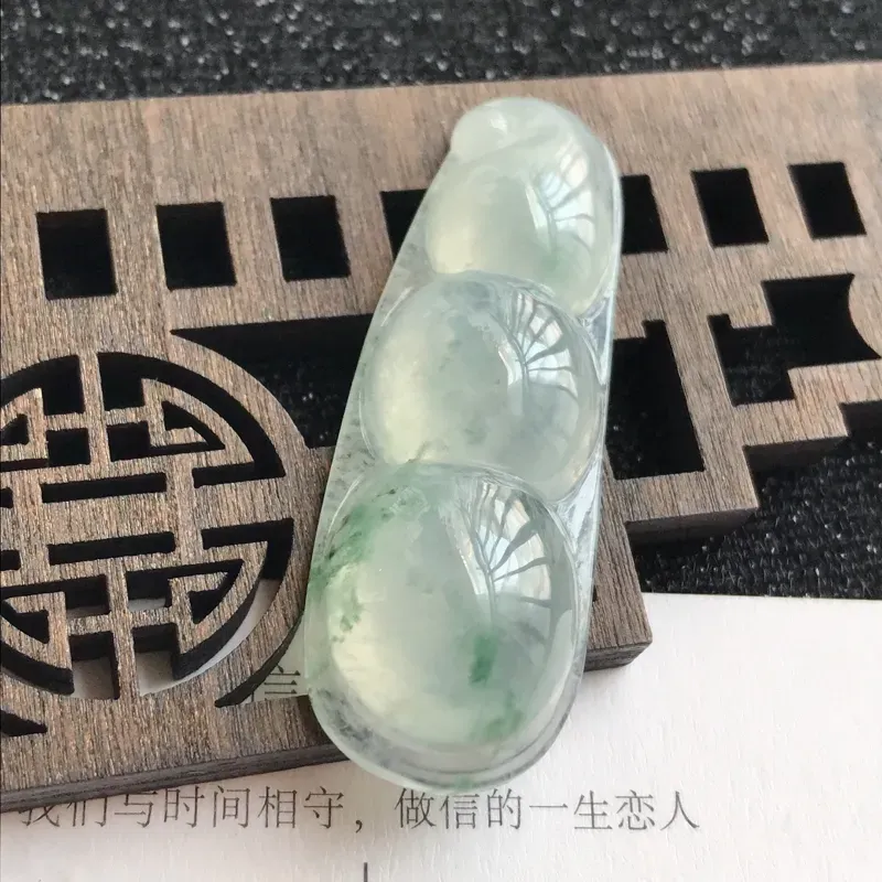 【编号:md203,翡翠A货,飘花富贵豆吊坠,尺寸:42.3*14.8*7.2mm】图5