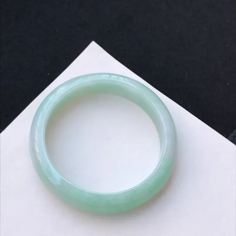 【尺寸:59.5/14/8mm,天然A货翡翠带绿宽边手镯,编号1.25-ying】图9