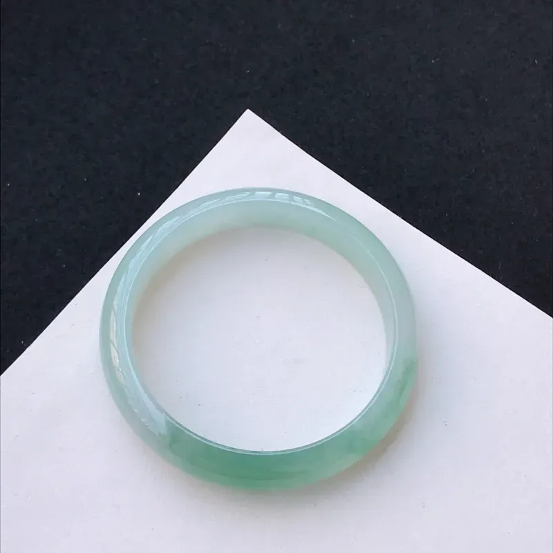 【尺寸:51.2/10.6/6.7mm,天然A货翡翠带绿宽边手镯,编号1.25-ying】图10