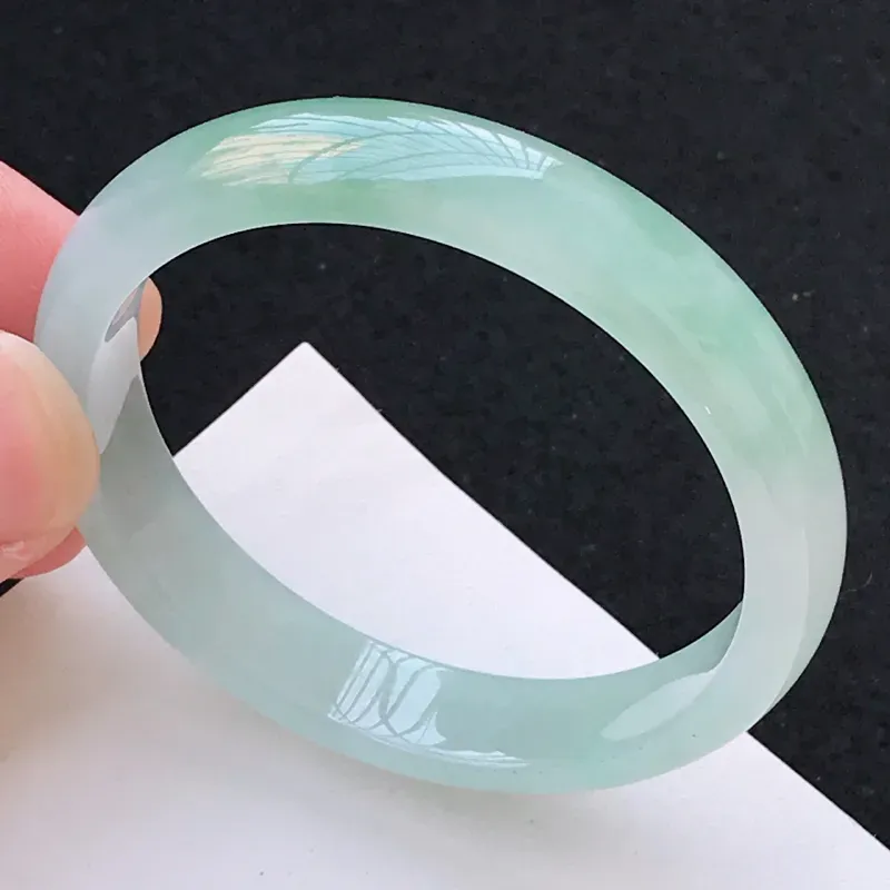 【尺寸:51.2/10.6/6.7mm,天然A货翡翠带绿宽边手镯,编号1.25-ying】图7