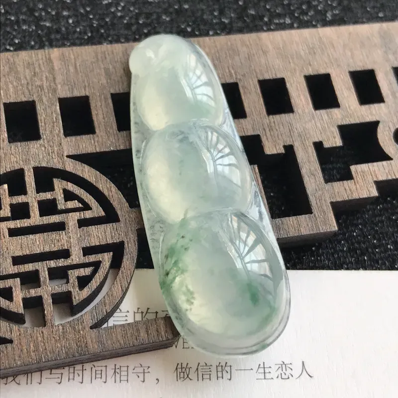 【编号:md203,翡翠A货,飘花富贵豆吊坠,尺寸:42.3*14.8*7.2mm】图3