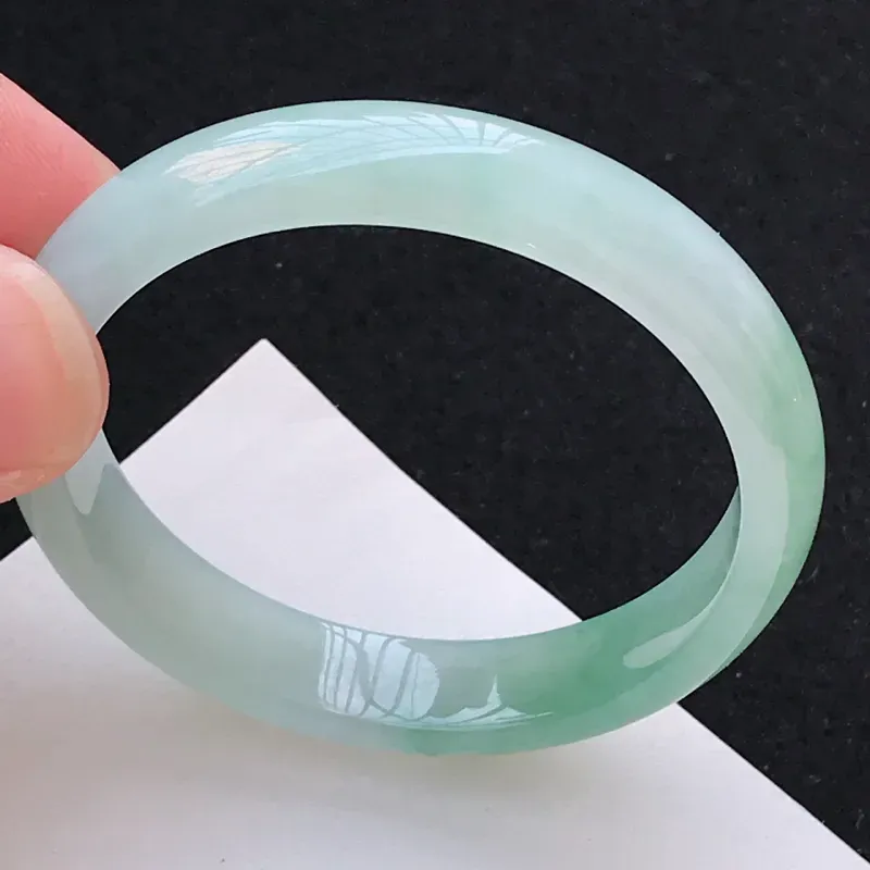 【尺寸:51.2/10.6/6.7mm,天然A货翡翠带绿宽边手镯,编号1.25-ying】图4