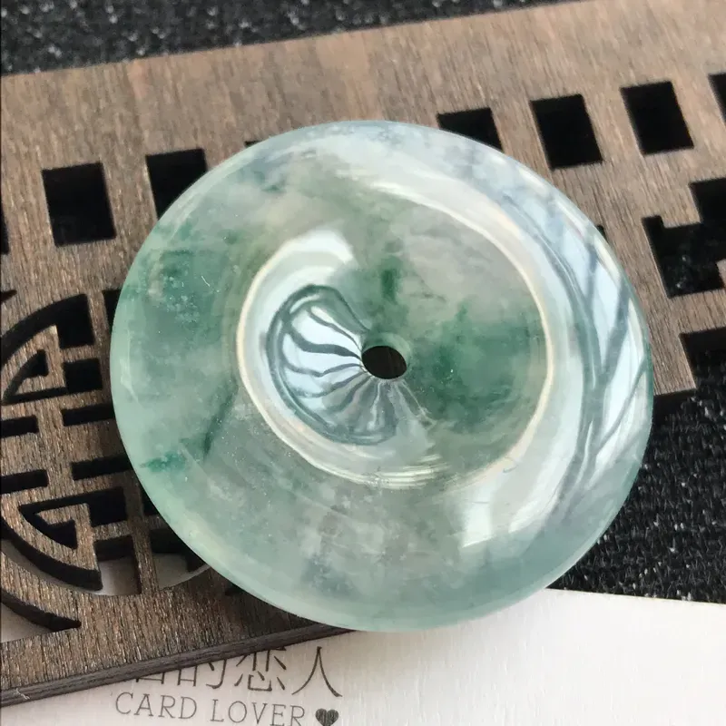 【编号:md203,翡翠A货,飘花平安扣吊坠,尺寸:32.2*5.5mm】图7
