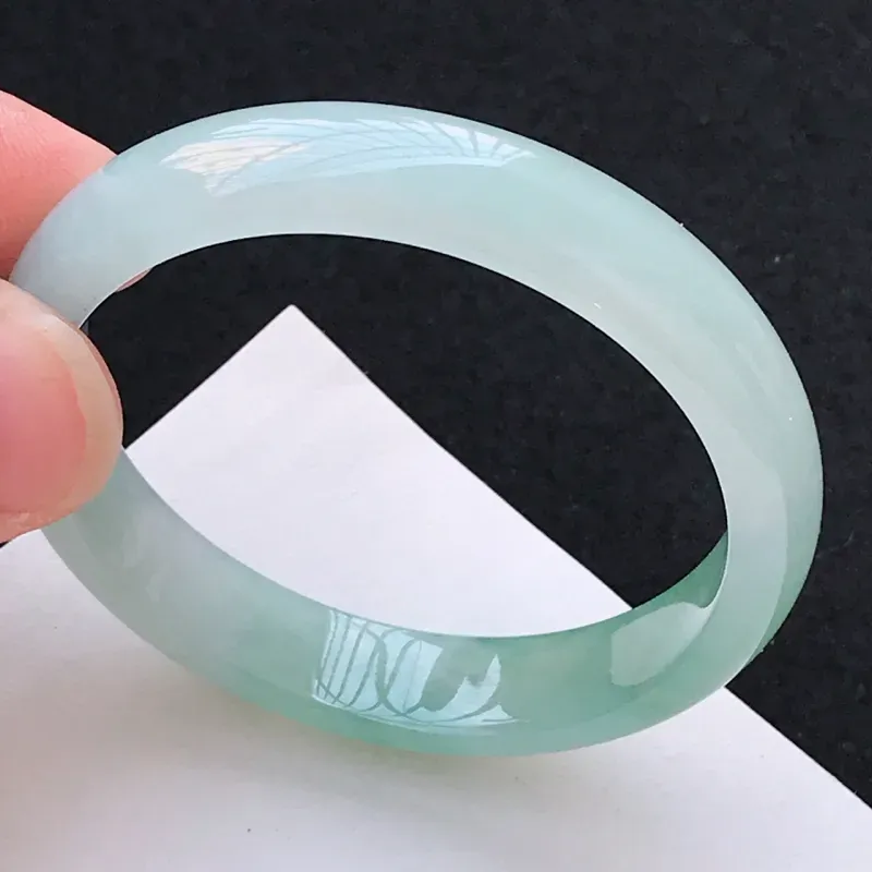 【尺寸:51.2/10.6/6.7mm,天然A货翡翠带绿宽边手镯,编号1.25-ying】图5