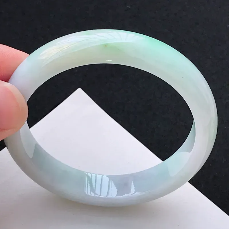 【尺寸:59.8/13.1/7.7mm,天然A货翡翠带绿宽边手镯,编号1.25-ying】图2