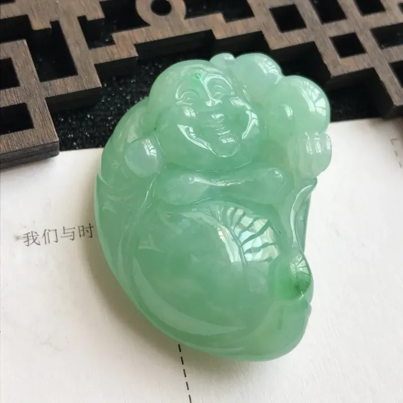 【编号:605,翡翠A货,飘绿佛公吊坠,尺寸:43.5*30*12.6mm】图6