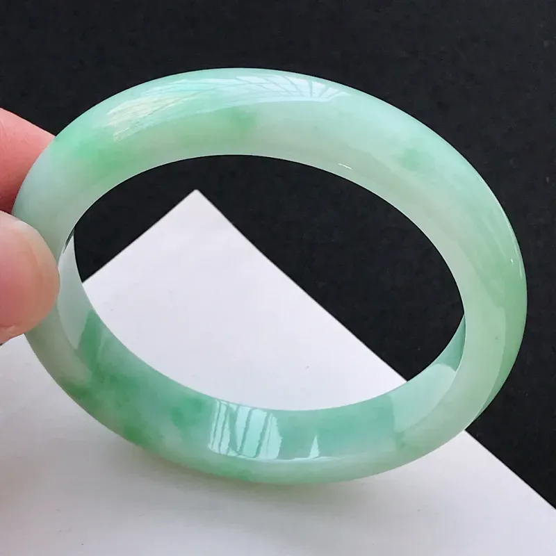 【尺寸:59.6/12.5/8.5mm,天然A货翡翠带绿宽边手镯,编号1.25-ying】图4