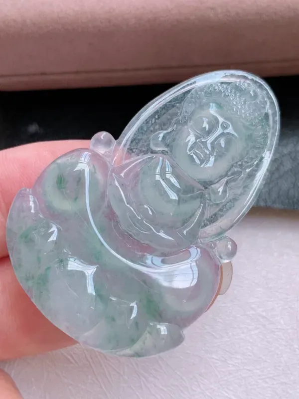 【冰宝宝佛翡翠吊坠,【自然光拍摄】饱满圆润,底子细腻,种老水足,笑口常开,大肚能容,佩戴优雅大方迷人!#02尺寸57*33*4】图7