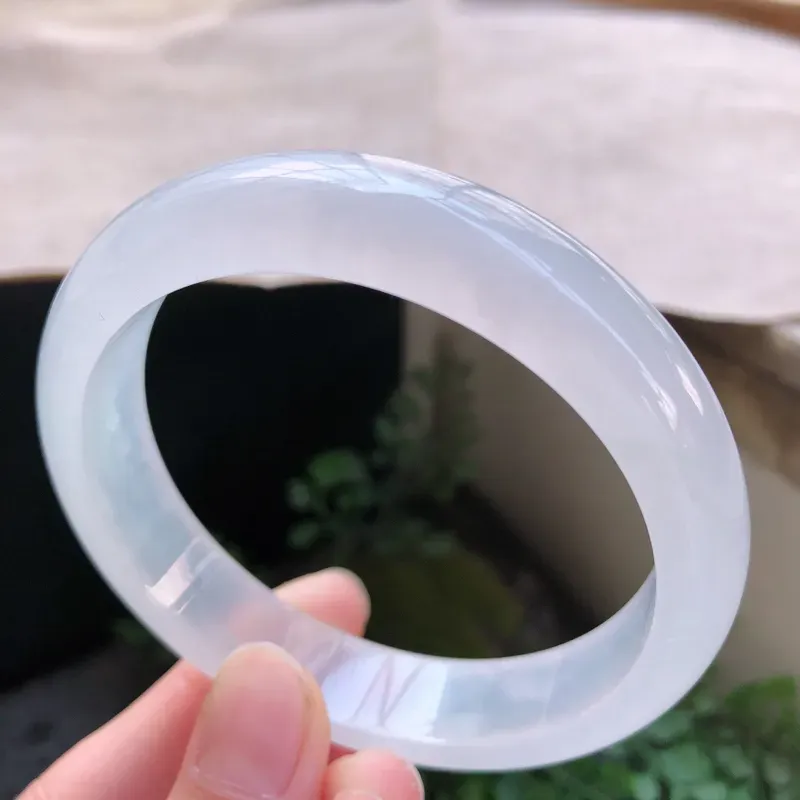 【01/26 冰糯种正圈翡翠手镯,⑥ 玉质细腻水润,上手清秀优雅】图3