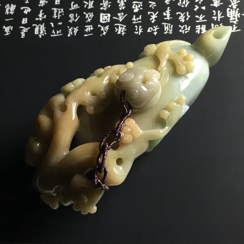 糯种黄翡精美茶壶摆件 尺寸107-41-43毫米 玉质细腻 雕工精美