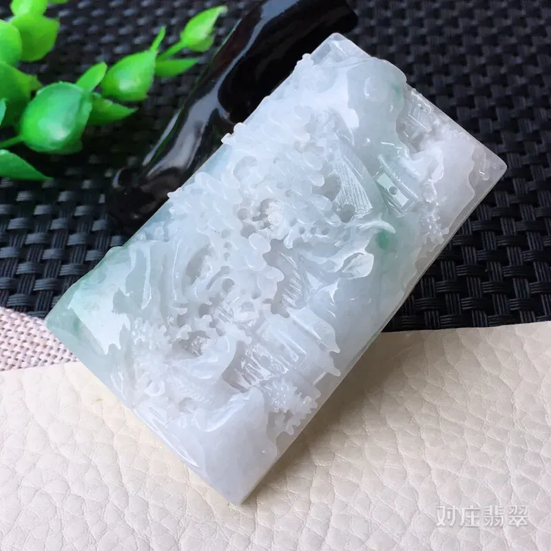 【精雕山高水长玉坠 种老水足 水润细腻,色泽淡雅 雕工精湛 收藏欣赏佳品,质感佳。有精美修饰雕!尺寸:68*43.1*10.9mm】图4