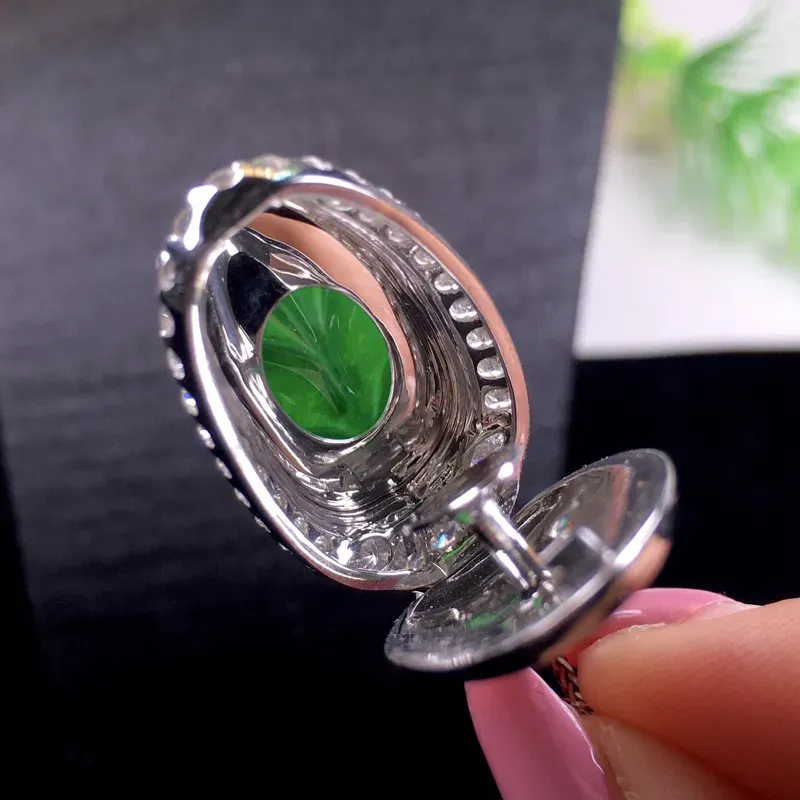 【🌸高冰起光阳绿家大业大吊坠,老坑料~~~胶感十足,种色俱佳,裸石:22.3*11.8*3 整体:36.8*15.6*9.7】图7