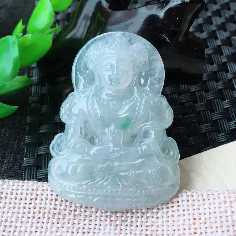 【精雕赐福观音玉吊坠,种老,水润,质感十足。尺寸:44.6*32.9*5mm】图8