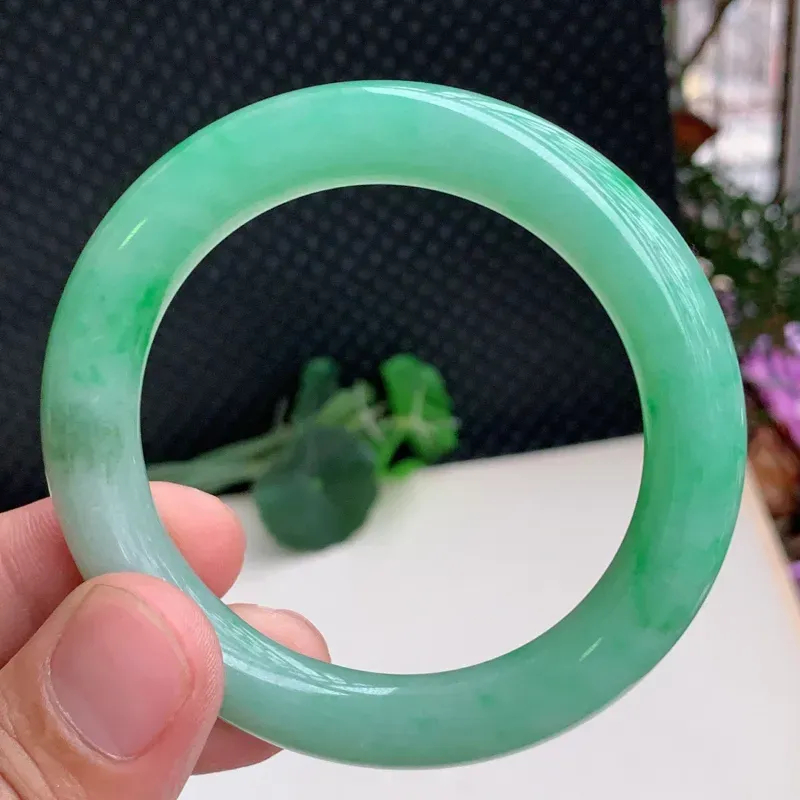 满绿圆条、圈口：54mm，A货翡翠带绿圆条手镯、编号0226a
