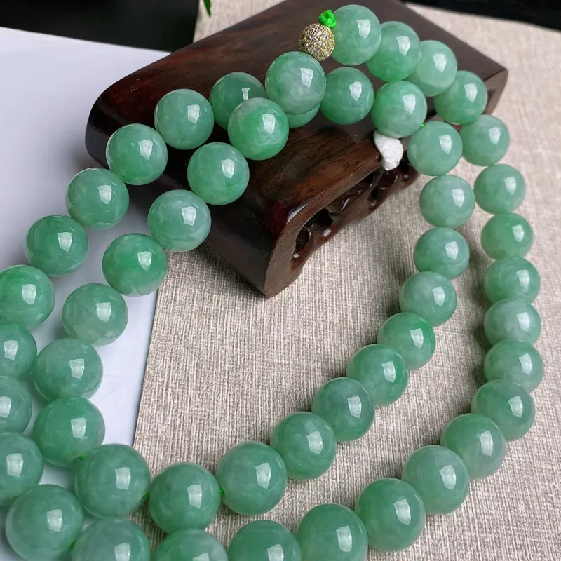 A货翡翠-种好满绿圆珠项链，尺寸-其一圆珠直径13.8mm
