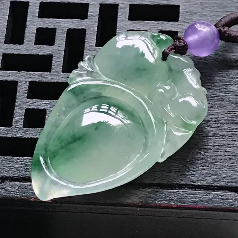 【翡翠冰糯种水润飘花寿桃吊坠,玉质细腻水润,颜色漂亮,雕工精致,尺寸36.2/22.4/7.1 顶珠为装饰珠】图7