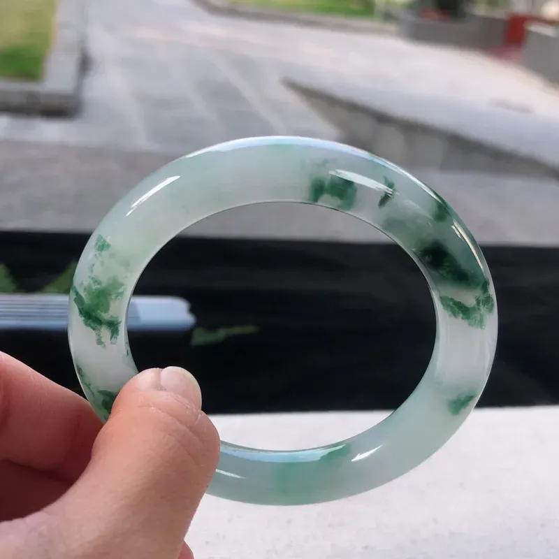 【圆条54-55 ,天然翡翠玉手镯,水润飘花,玉质润,品相好,优雅瞩目,尺寸圈口54.5/9.8/10 ,纹】图4