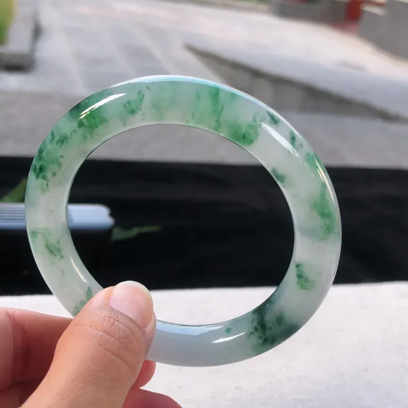 【圆条54-55 ,天然翡翠玉手镯,水润飘花,玉质润,品相好,优雅瞩目,尺寸圈口54.5/9.8/10 ,纹】图3