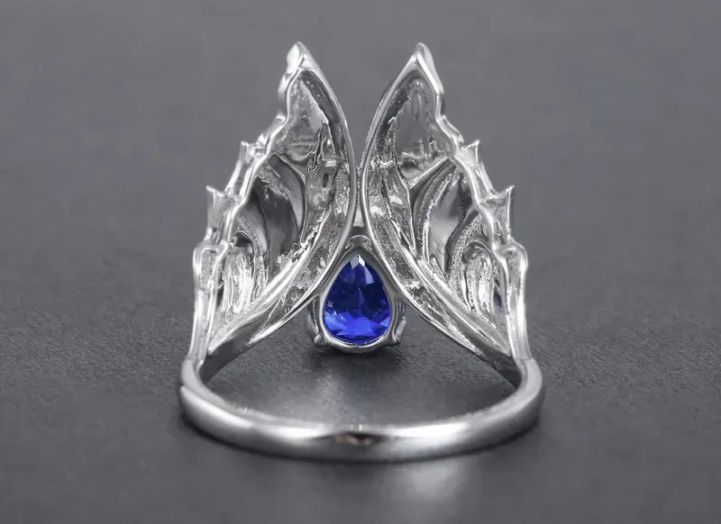 【18k金镶矢车菊蓝宝石戒指 宝石参数:1.22ct 配石:钻石50颗,总重4.48克,圈口:13.5号(可改圈)】图2